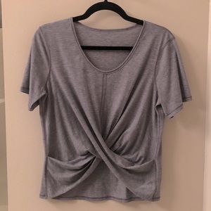 Lulu crop tee